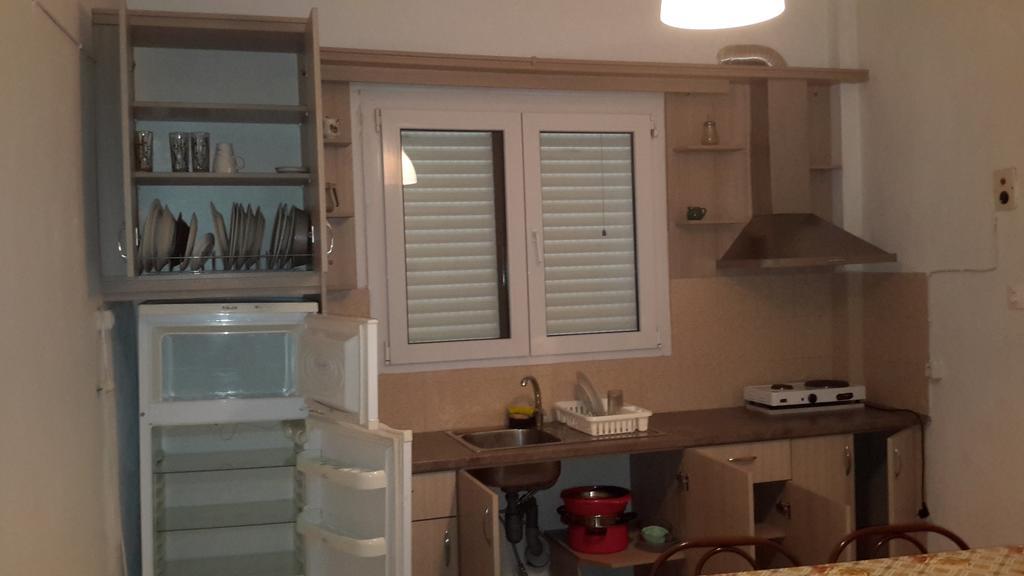 Efstathiou Mihail Studios And Apartments Стомио Номер фото