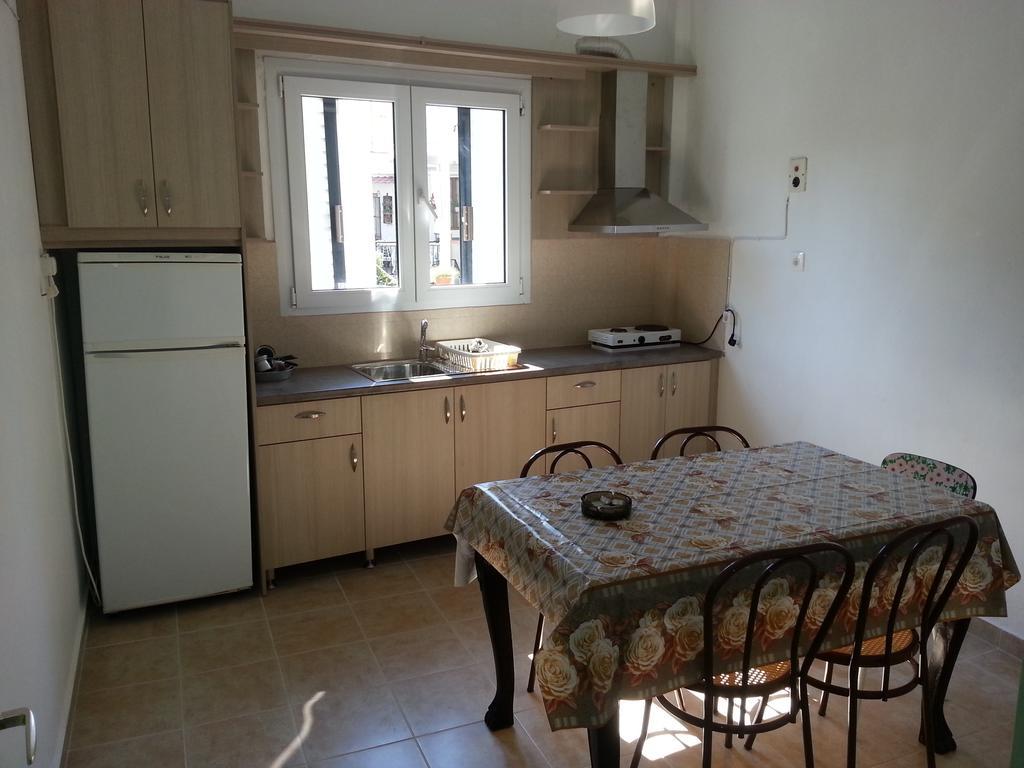 Efstathiou Mihail Studios And Apartments Стомио Номер фото